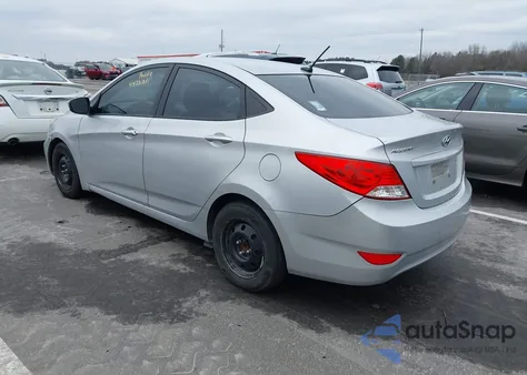 2013 Hyundai Accent Gls z USA, uszkodzony, nr VIN KMHCT4AE9DU555318